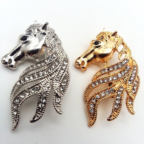 Horse Brooch Rhinestone Pin Stylish Sparkle Gold or Silver Tone Metal Equestrian - Picture 1 of 4